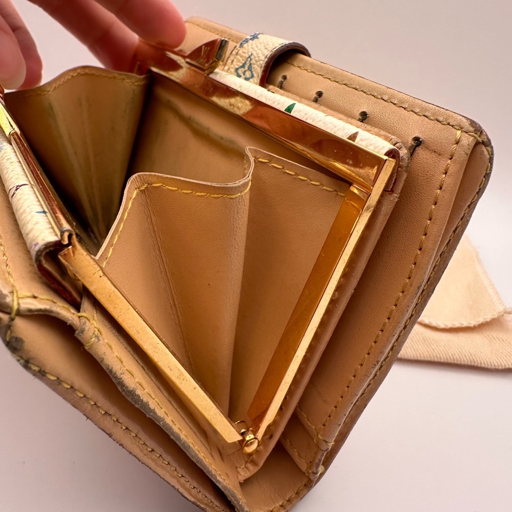 Louis Vuitton Murakami white kisslock wallet - Picture 7 of 16